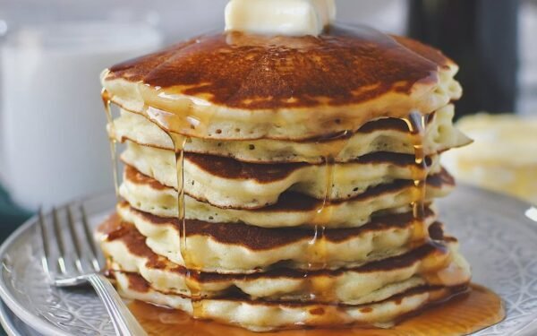 Fluffy Pancakes Without Buttermilk: The Easy Trick