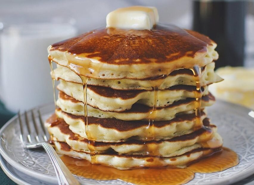 Fluffy Pancakes Without Buttermilk: The Easy Trick