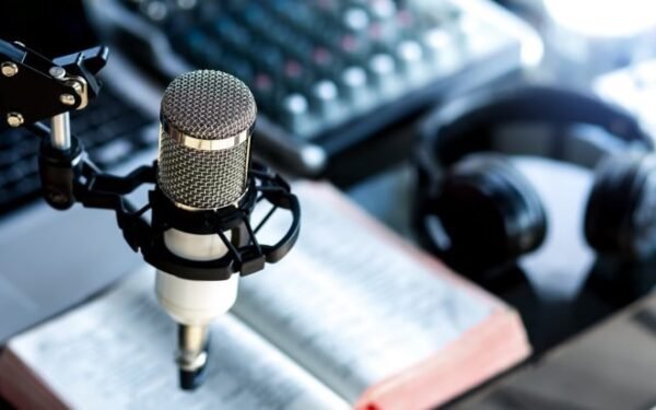 How to Start a Podcast With No Expensive Equipment