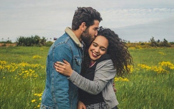How to Plan a Surprise Anniversary Trip