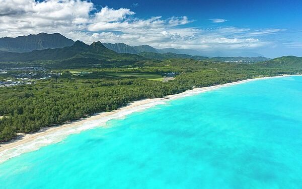 How Much Does a Week-Long Trip to Hawaii Cost for Two?