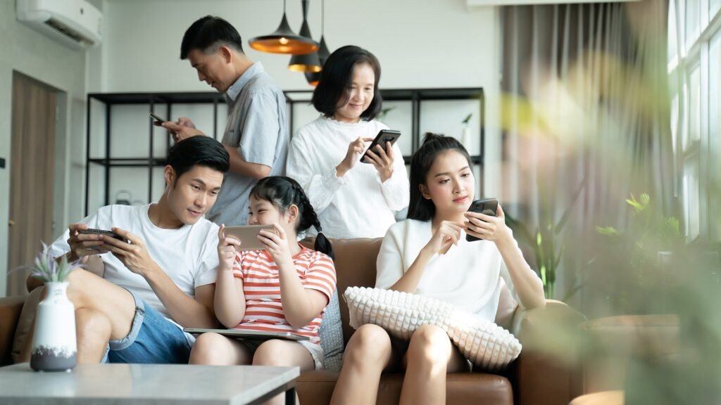 Shared vs Individual Cloud Storage Plans for Families
