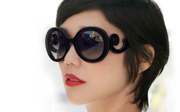 What Are the Best Sunglasses for a Round Face?