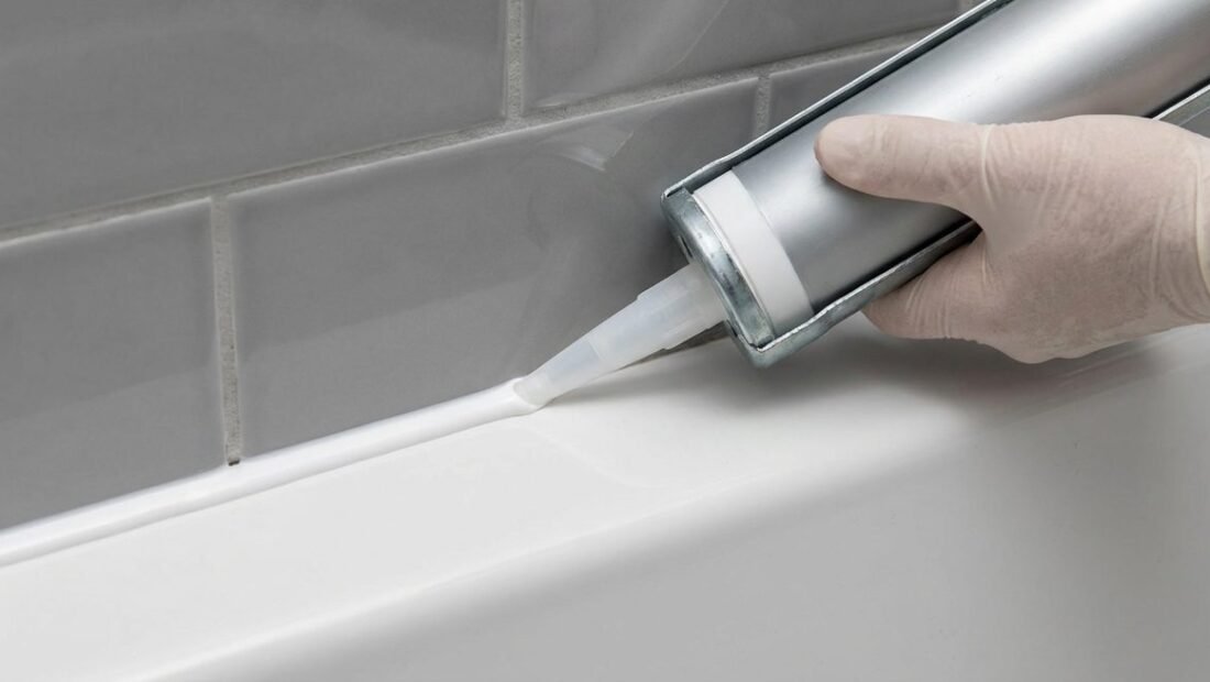 The Best Caulk for Sealing a Bathtub