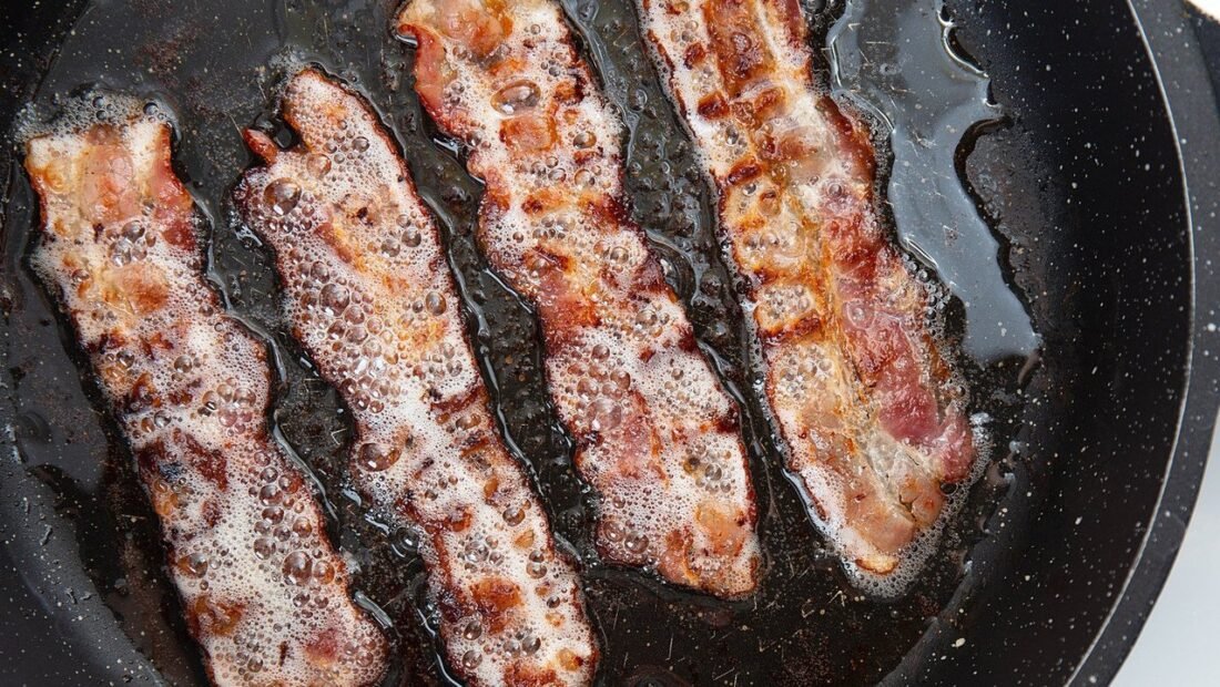 Best Way to Cook Bacon Without the Mess (Oven Method)