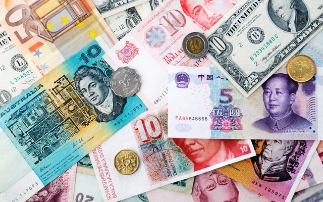 The Best Way to Exchange Currency Before a Trip
