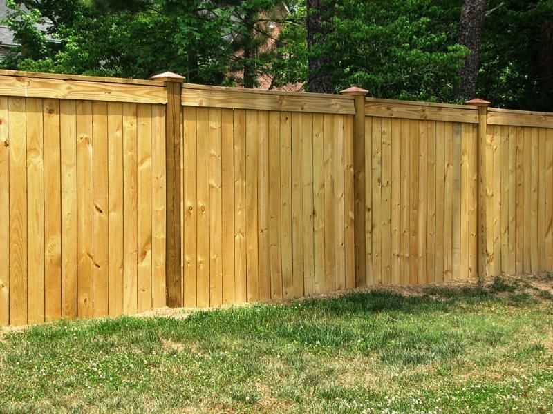 What Is the Cheapest Fence Option for a Backyard?