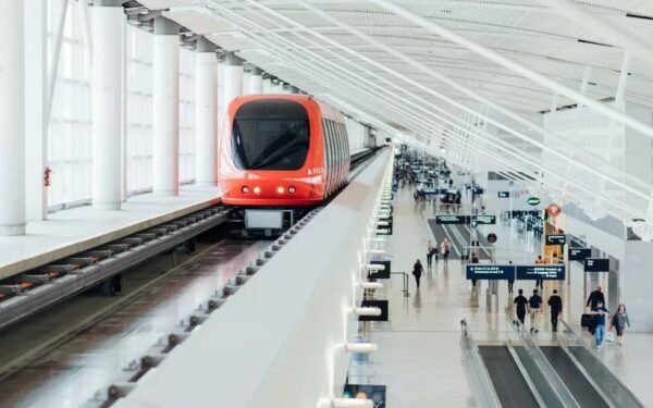 The Cheapest Way to Get From the Airport to Downtown