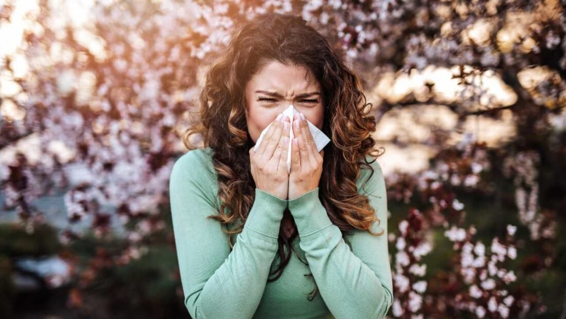 Cold vs. Seasonal Allergies: How to Tell the Difference
