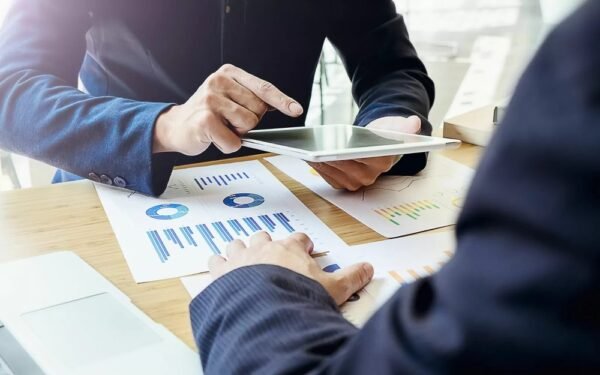 What to Know Before Using an AI Financial Advisor